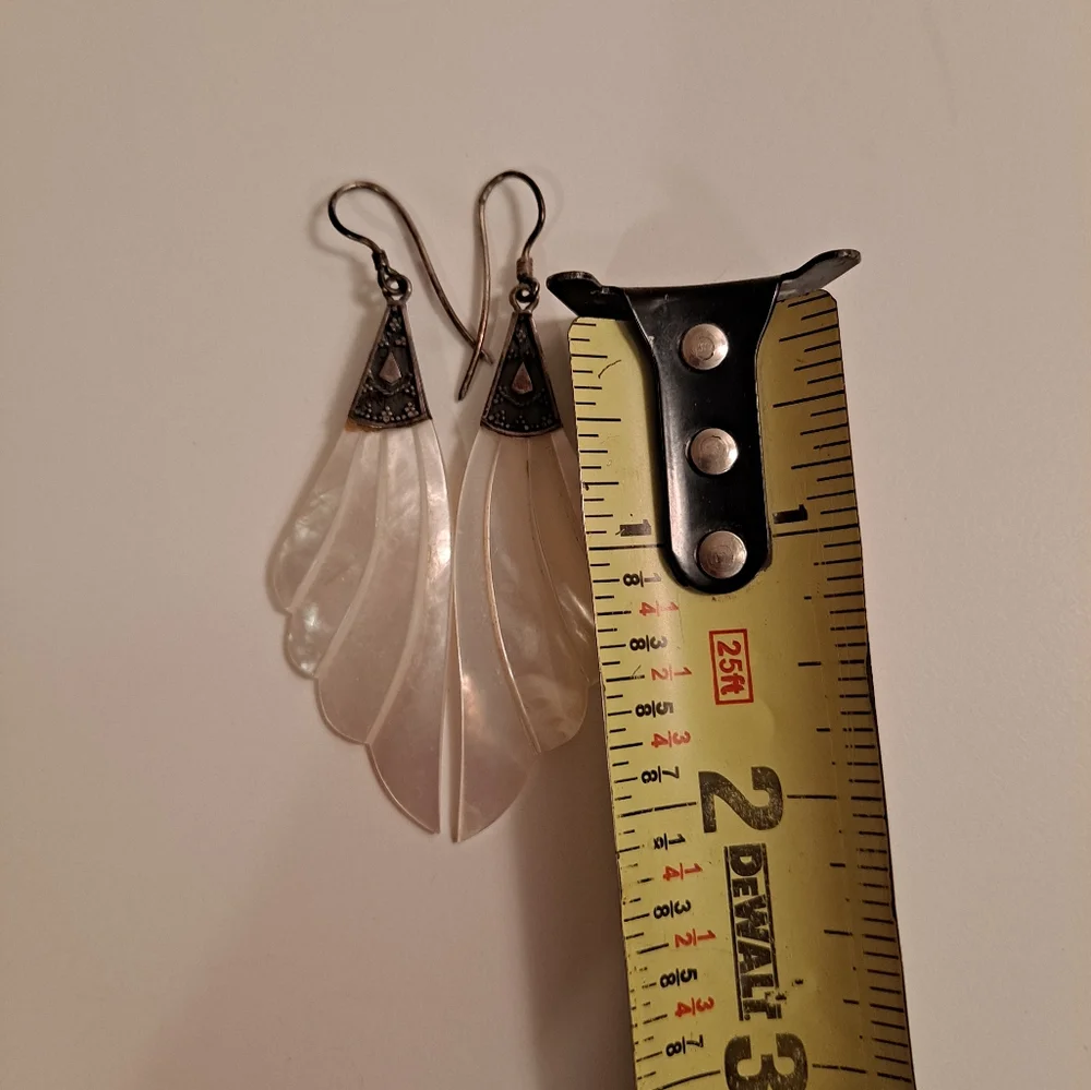 Mother of Pearl angel wing feather dangle earrings vintage jewelry peirced ears - Picture 11 of 11